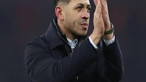 纽卡铁卫丹-伯恩突发重伤，肺穿肋断，赛季或休战六周